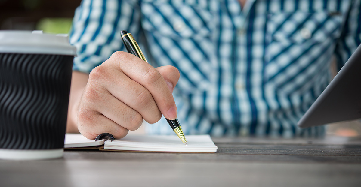 Jak prawidłowo napisać ogłoszenie o pracę?