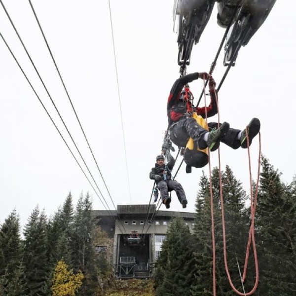 438161984_955087819418083_6123413440572011253_n